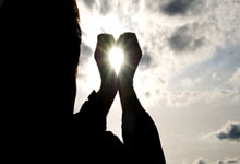 1-1!塞鸟首秀隐身,恩家德乌染红,成都蓉城客场逼平10人国安!.